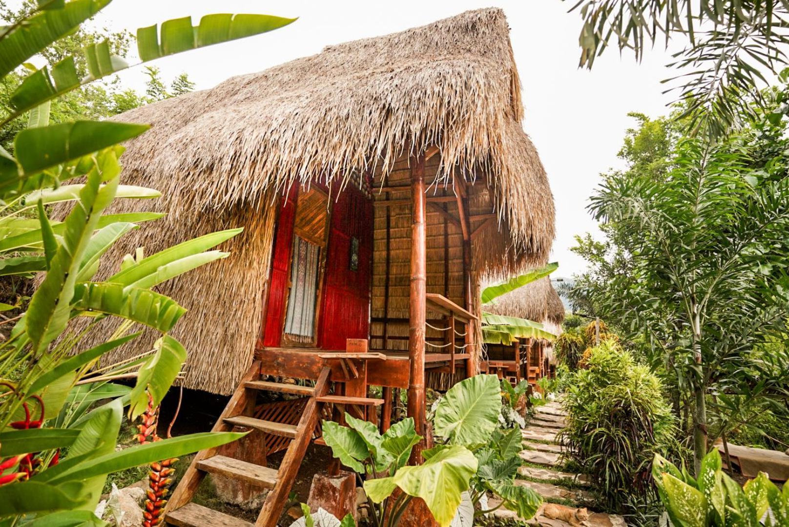 Sten Lodge Labuan Bajo Exterior photo