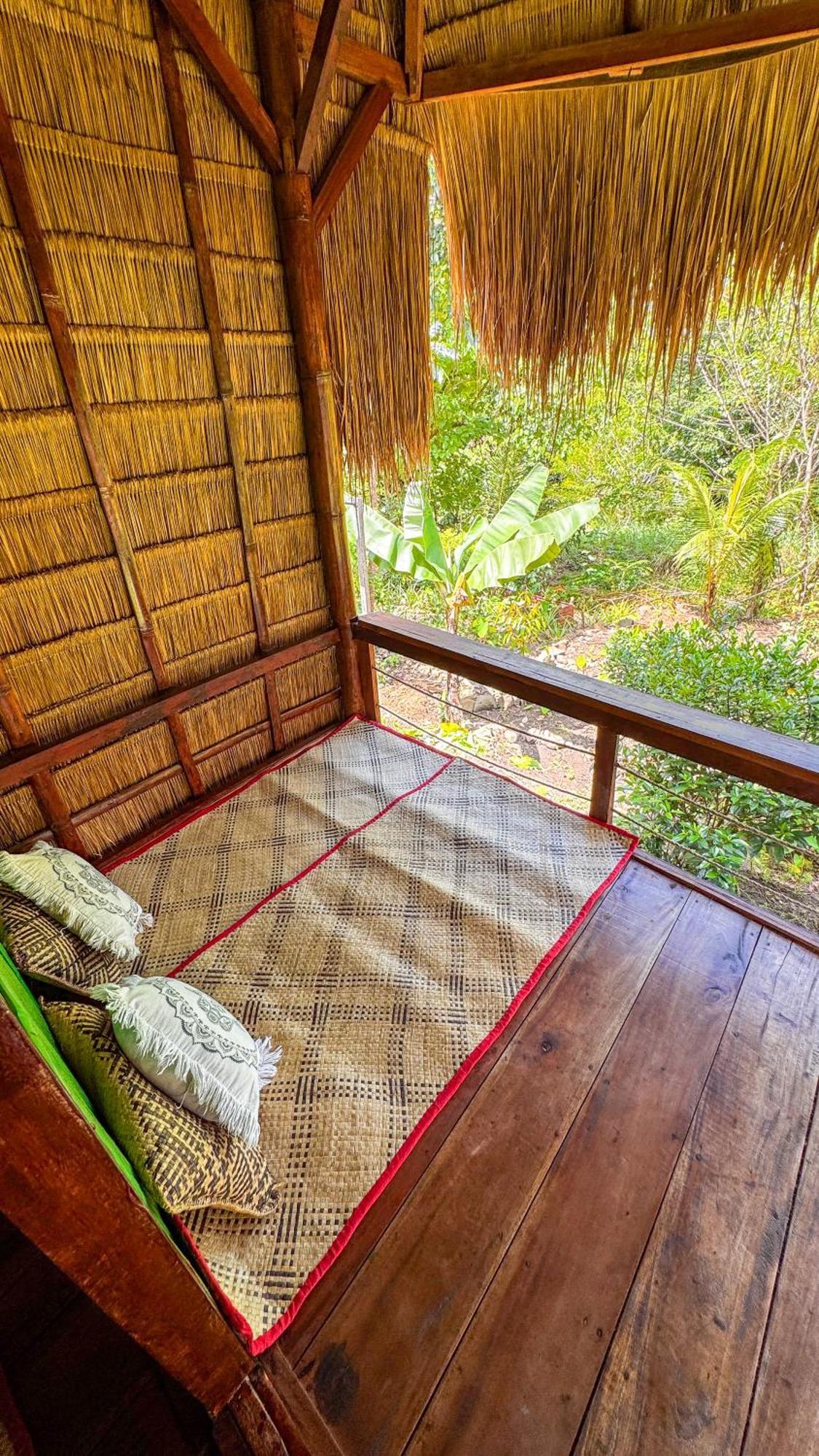 Sten Lodge Labuan Bajo Exterior photo