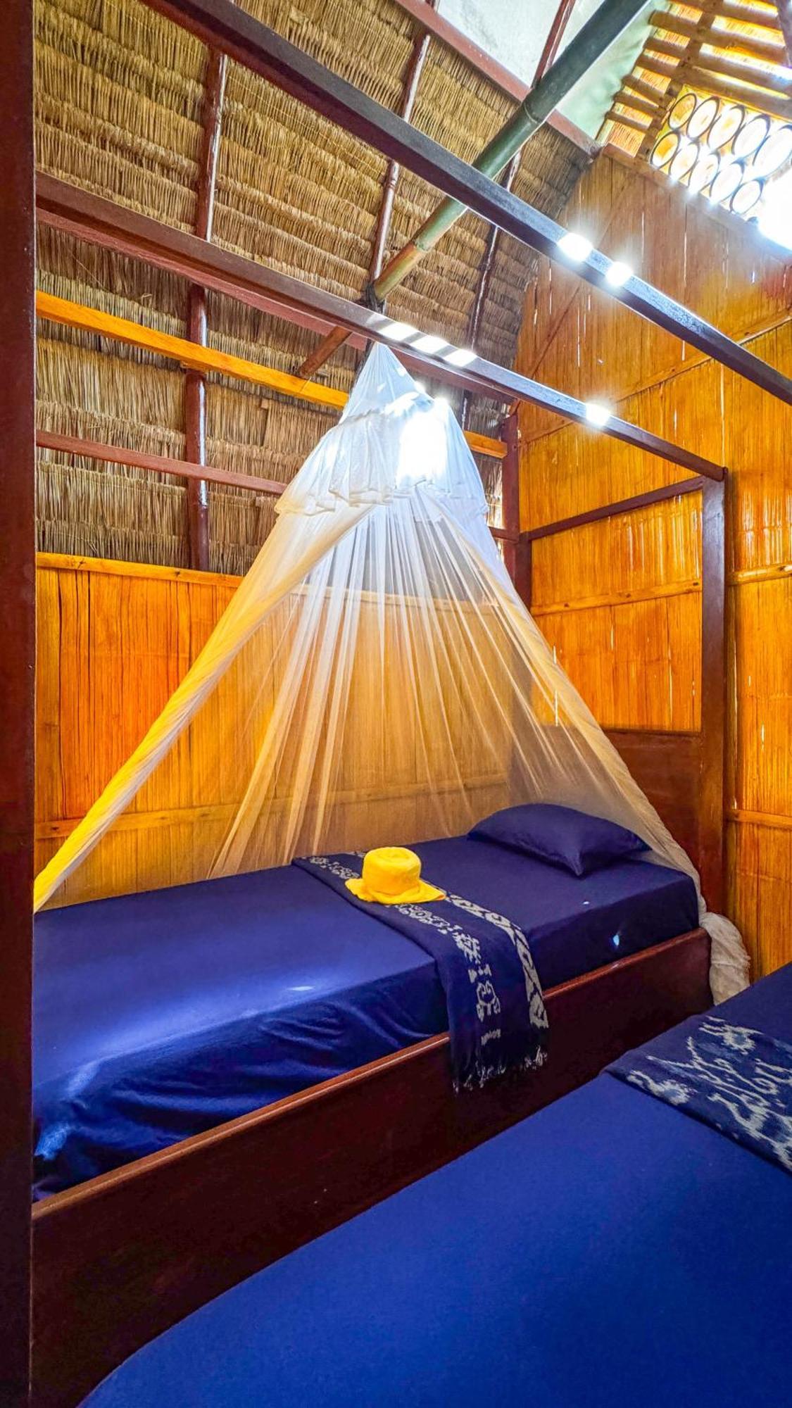 Sten Lodge Labuan Bajo Exterior photo
