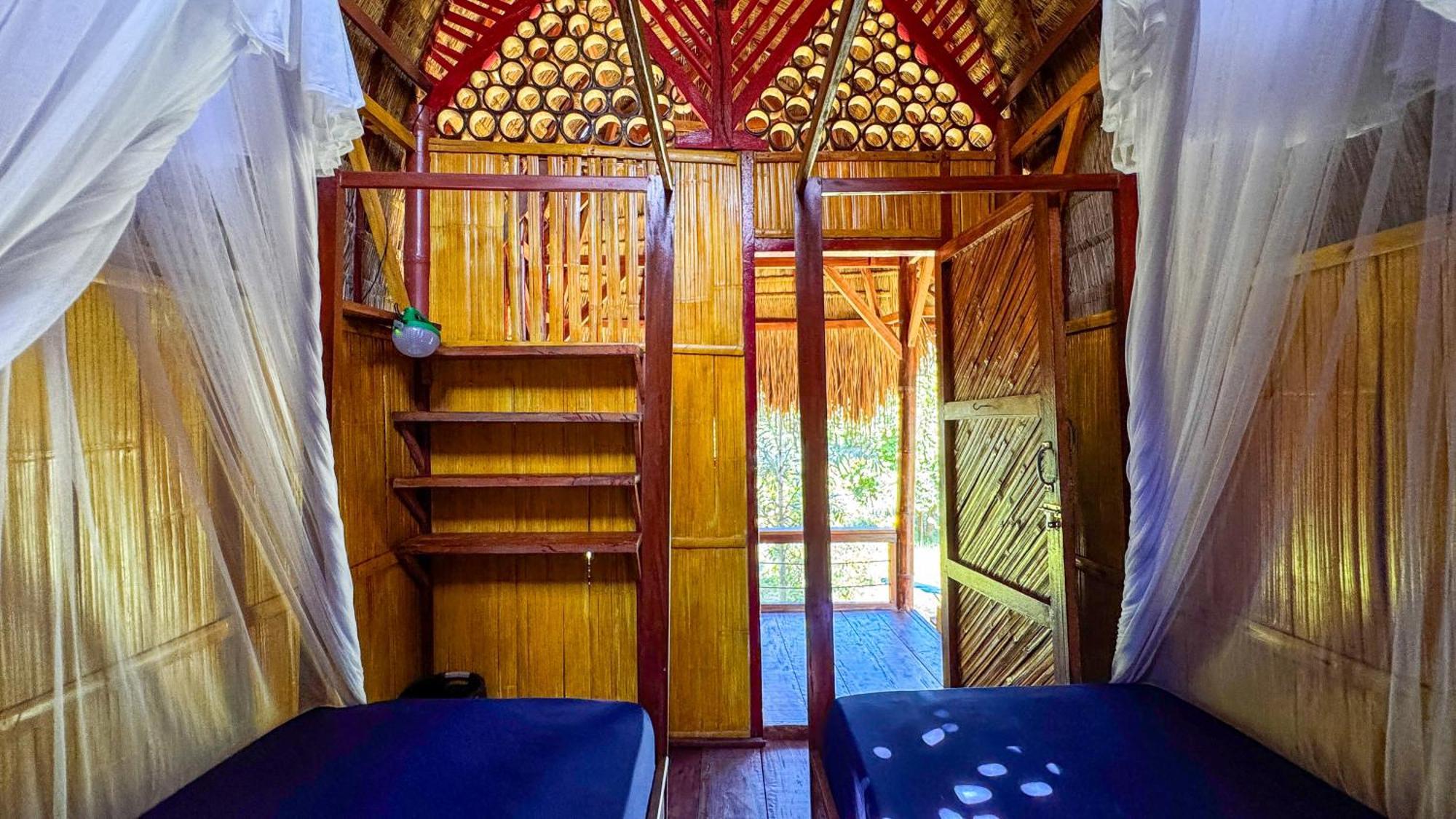 Sten Lodge Labuan Bajo Exterior photo