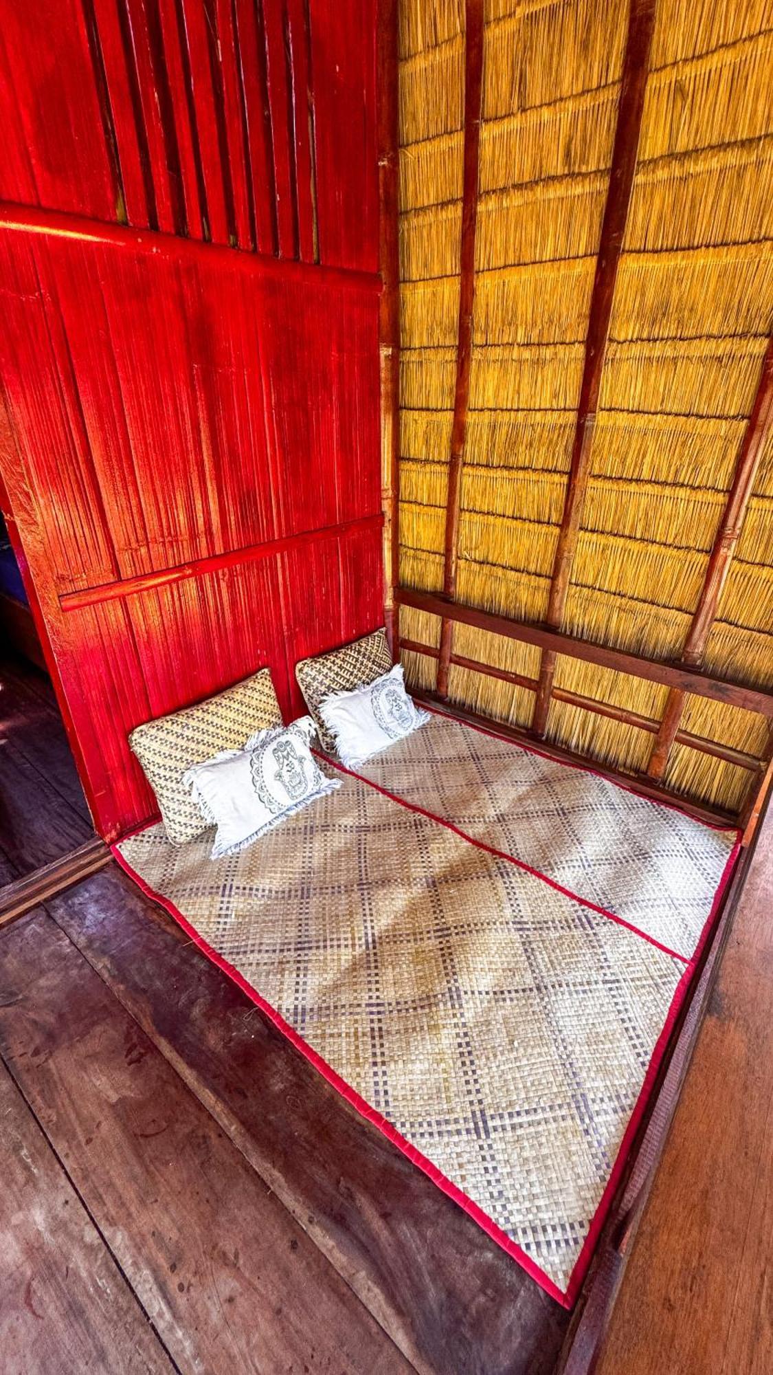 Sten Lodge Labuan Bajo Exterior photo