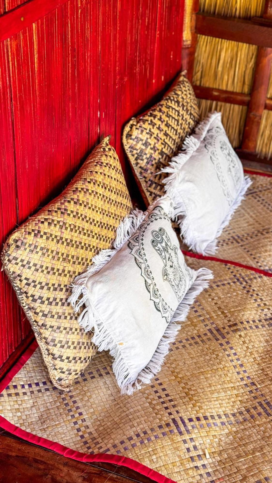 Sten Lodge Labuan Bajo Exterior photo